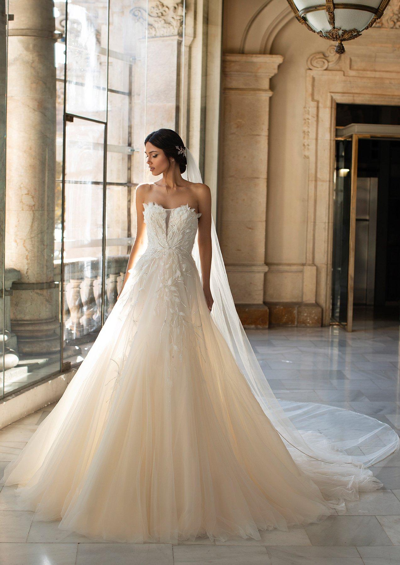 80 vestidos de novia color beige: ¡los diseños más bonitos los encuentras  aquí!