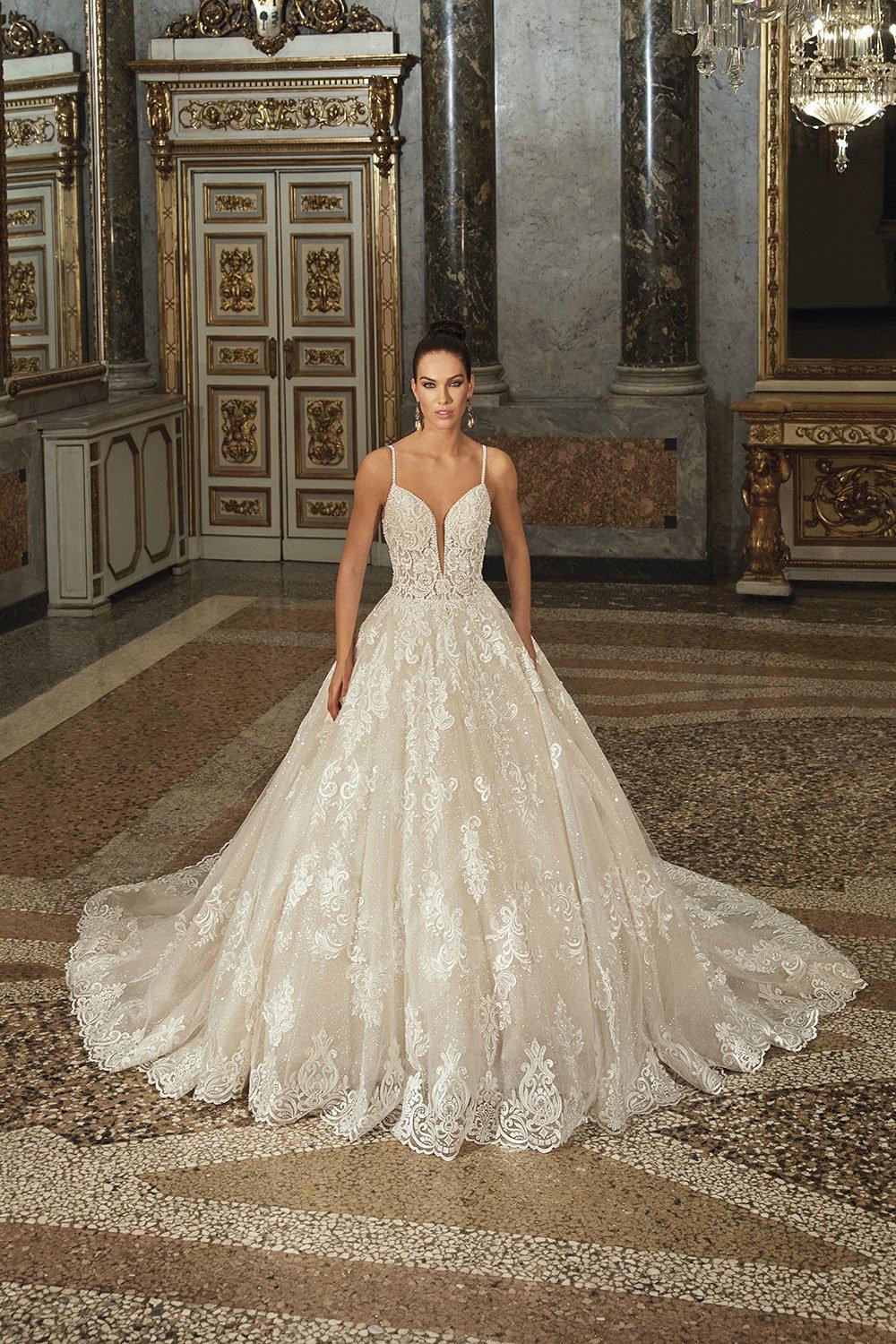 120 vestidos de novia escote en V: ¡para provocar y siempre brillar!