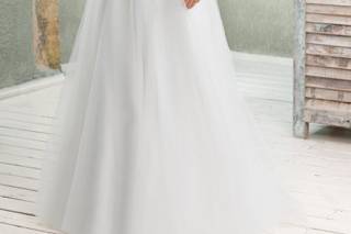 vestido de novia con encaje corte A y con mangas largas
