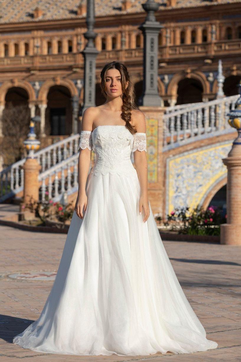 vestido de novia estilo princesa con manga caída