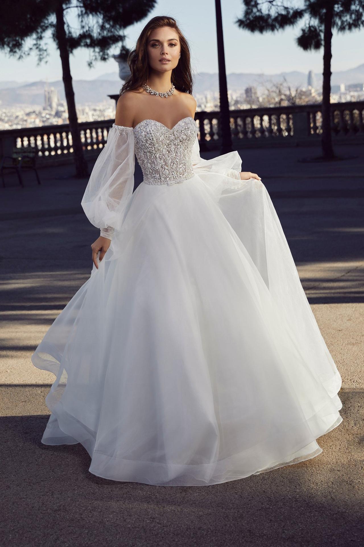 60 vestidos de novia 2023/2024 ideales para matrimonios al aire libre