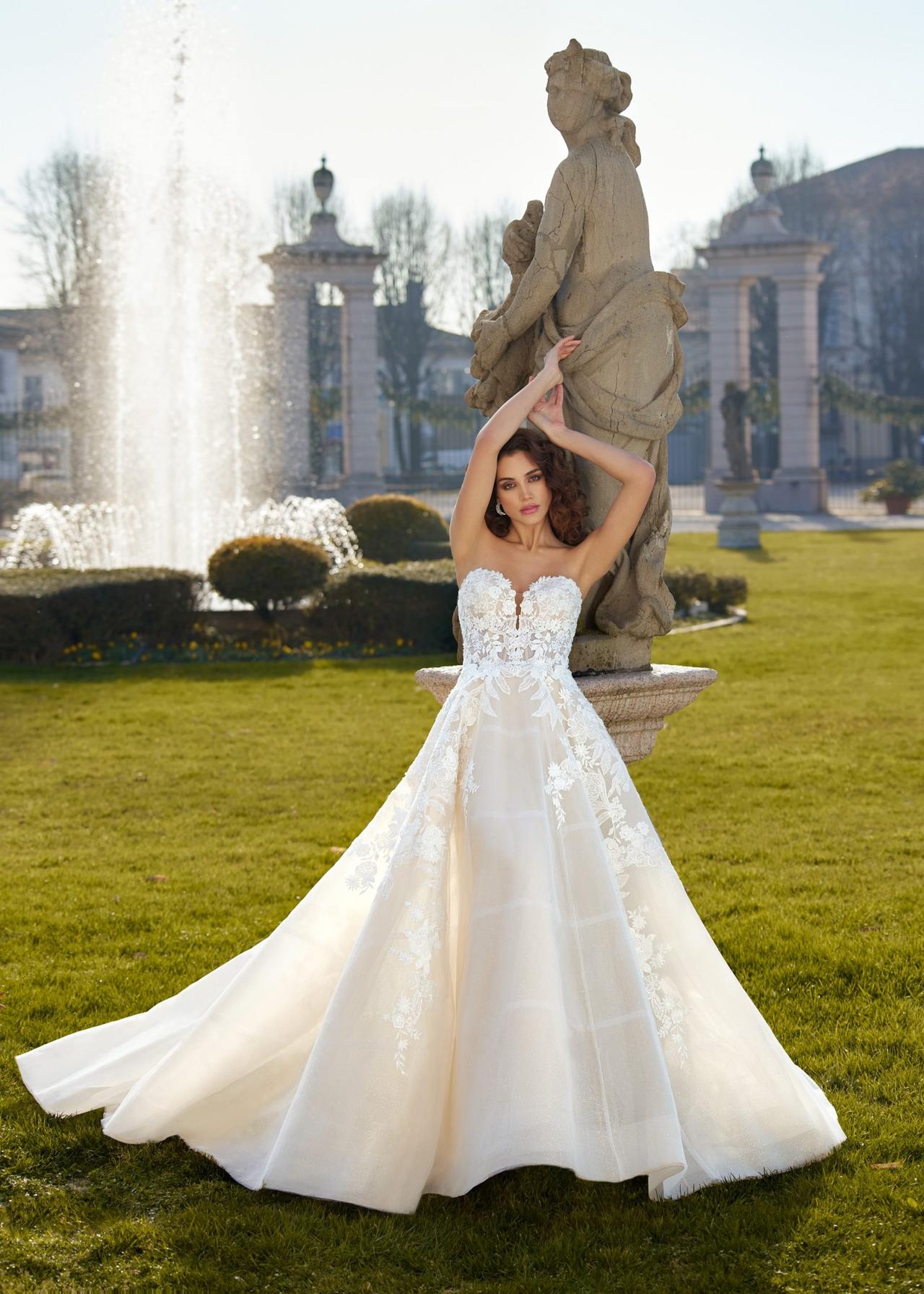 vestido de novia con encaje escote corazón con falda removibles 2 en 1