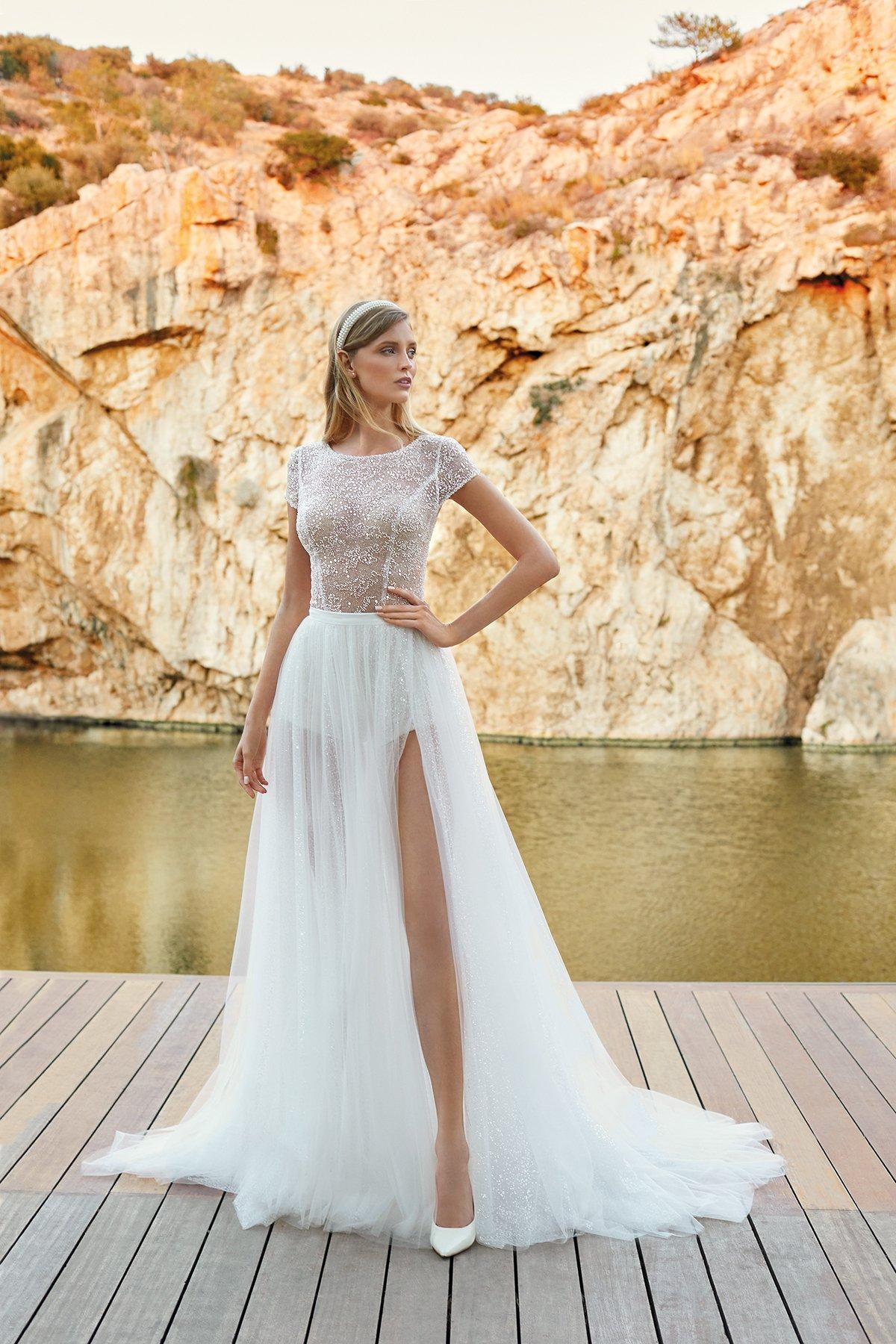 vestido de novia largo con abertura en la pierna  ideal como segundo vestido