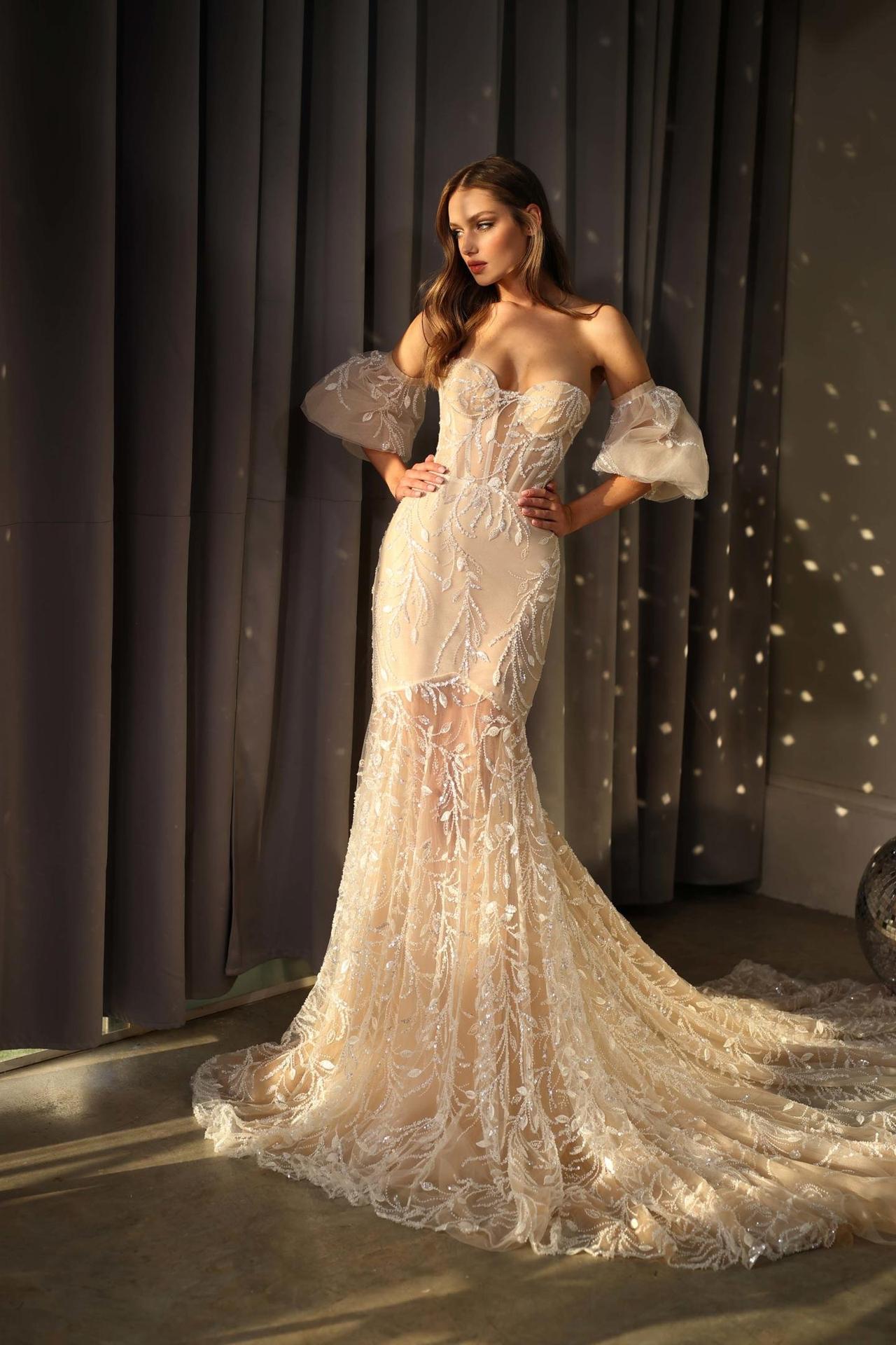 Interior Debilitar Compadecerse 80 vestidos de novia color beige: ¡los diseños más bonitos los encuentras  aquí!