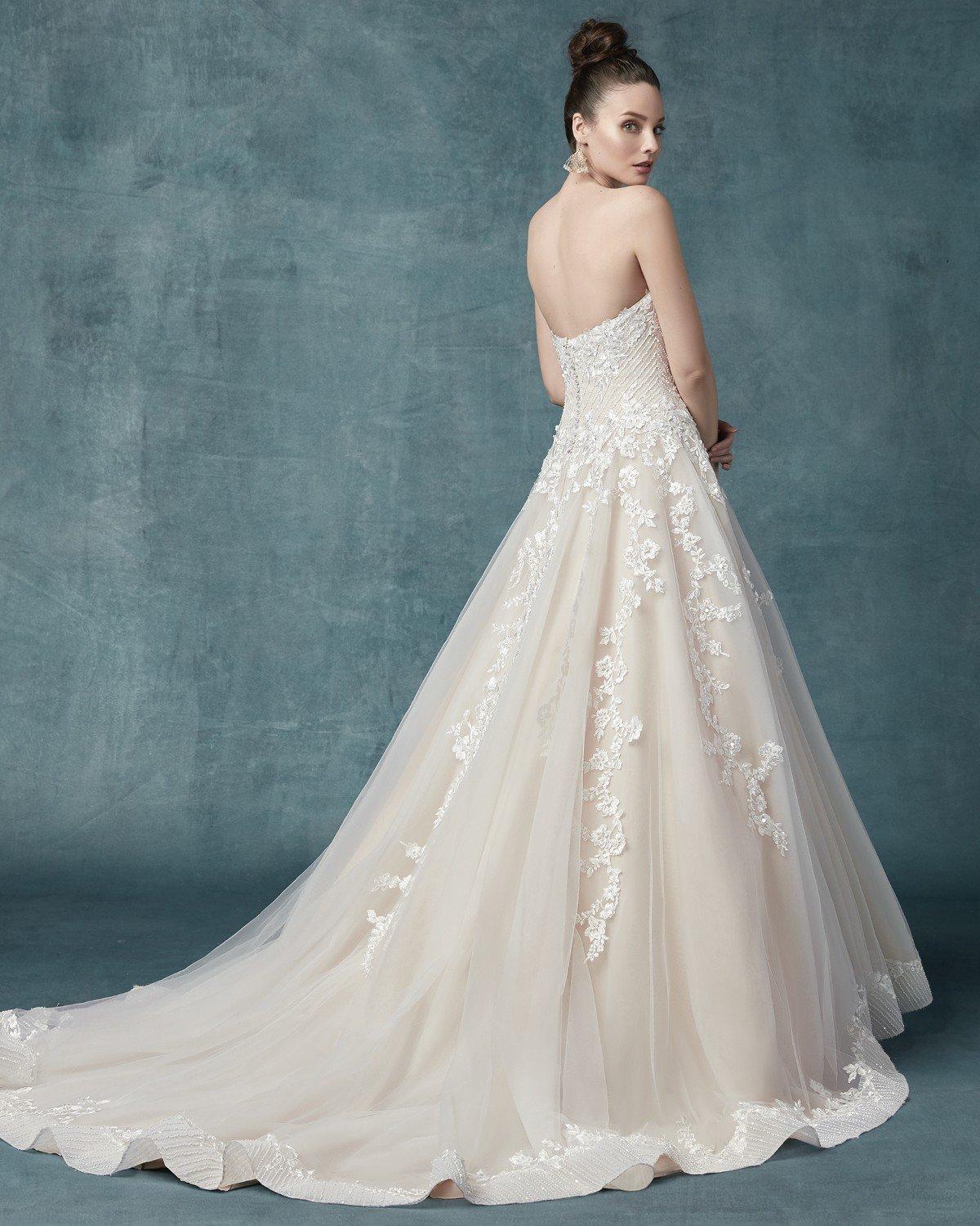 ZINAIDA (MAGGIE SOTTERO)