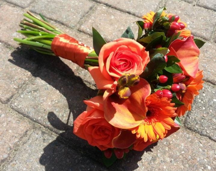 Bouquet de novia con gerberas y rosas