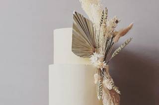 torta de matrimonio civil blanca minimalista