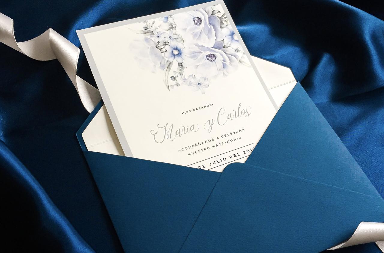 tarjeta de matrimonio civil con decoración floral