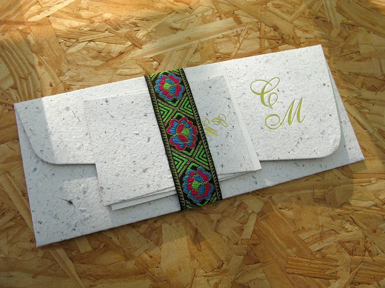 tarjeta de matrimonio civil con cinta bordada andina