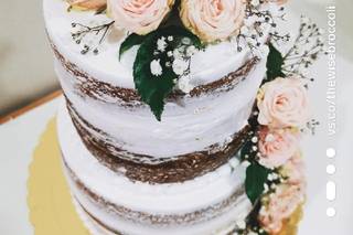 torta de matrimonio civil naked cake blanca con flores naturales