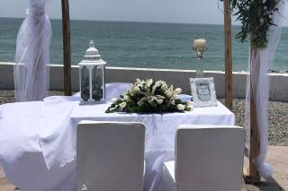 arcos de boda en la playa