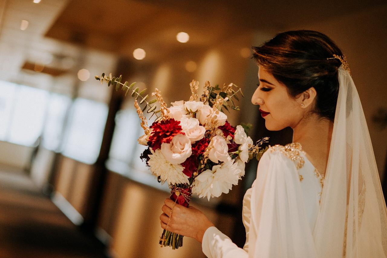 Ramo de novia sencillo con flores naturales