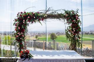 arco de flores para altar