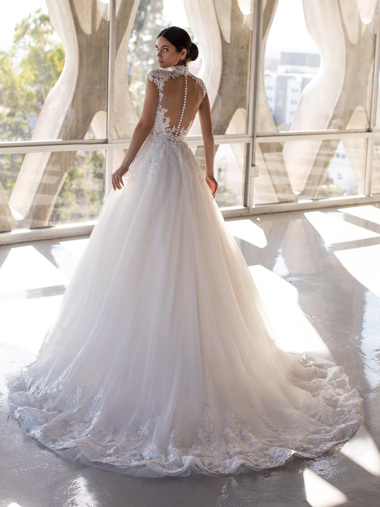 Pronovias