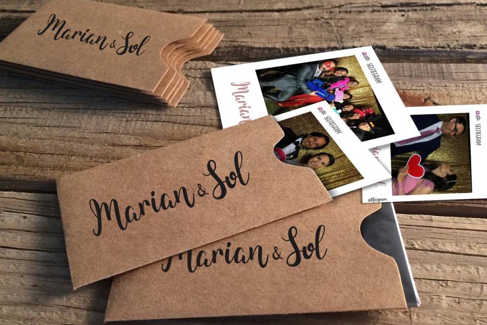 Personalicen sus etiquetas de recuerdos para matrimonio con lettering