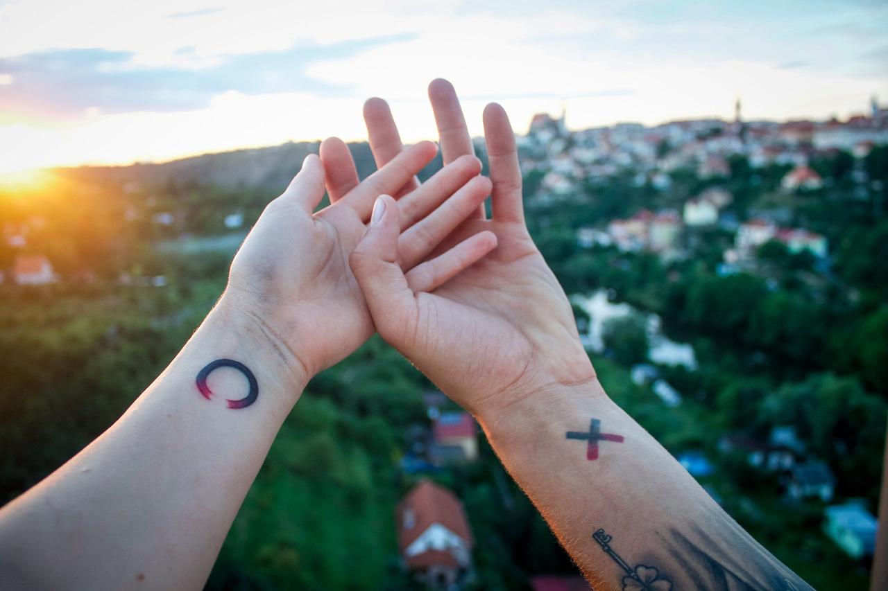 Love Tattoos: ¿qué tal un tatuaje en pareja como sello de su amor eterno?