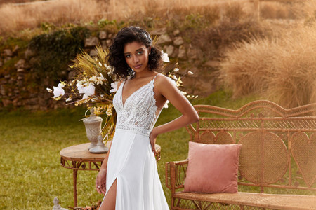Estos son los vestidos de novia 2022 con abertura en la pierna ¡más bellos y sensuales!