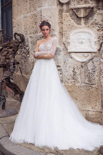 Busto Grande Descubre Los 30 Vestidos De Novia 2019 Mas Favorecedores
