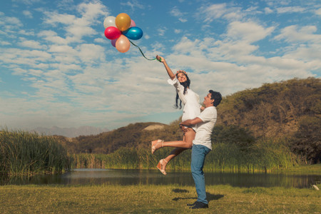 ¿Cómo ser una pareja feliz? 14 características importantes de una buena relación