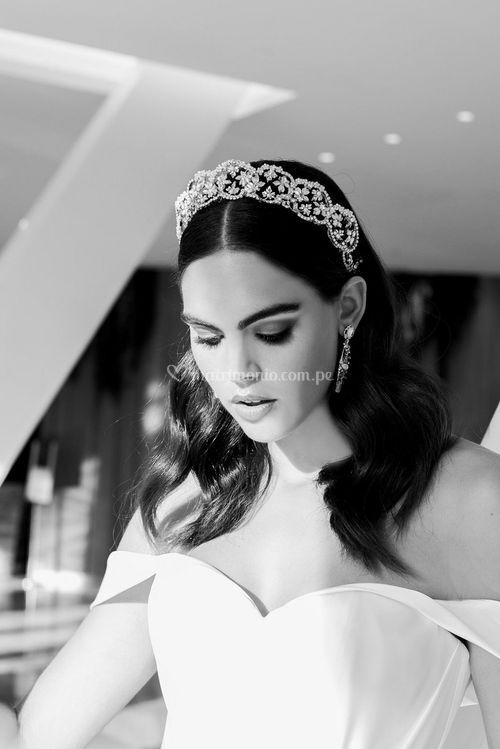 GRACEFUL, Maria Elena Headpieces