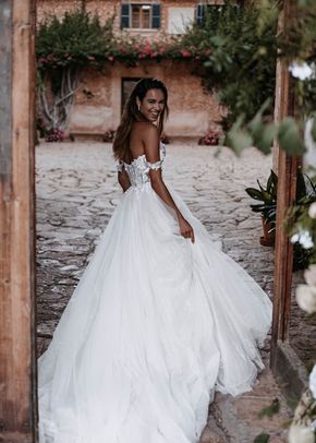 Caprice, Allure Bridals