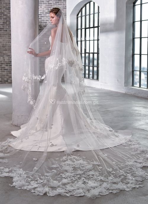 Frida_Veil, Badgley Mischka