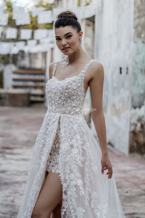 C656, Allure Bridals