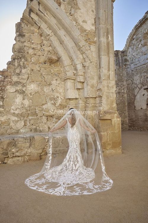 ANGIE, Casablanca Bridal