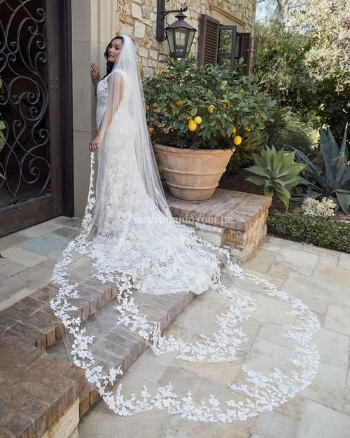 2443V, Casablanca Bridal