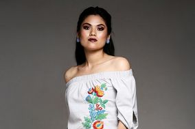 Tanira Sue Beauty Artist