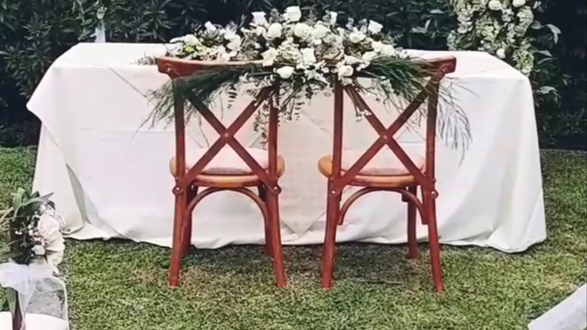 Boda privada, lo hacemos en su jardín, en su casa.