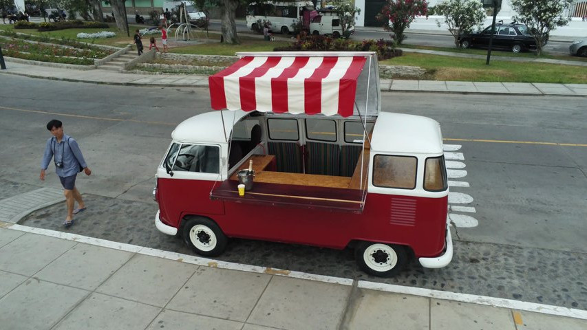 Kombi en el malecón