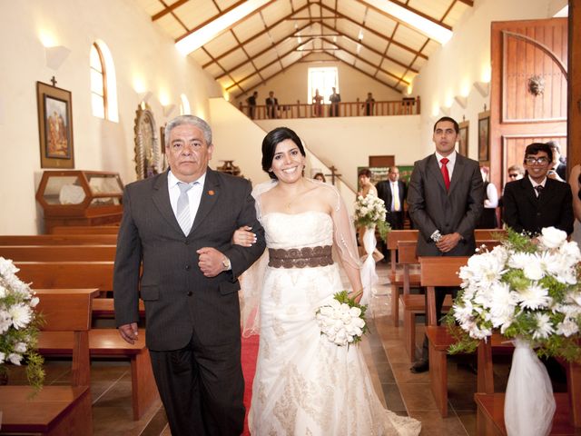 El matrimonio de Juan Carlos y Gina en Santa Eulalia, Lima 14