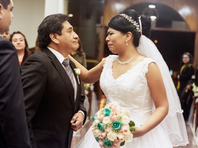 El matrimonio de Javier y Tania en San Borja, Lima 25