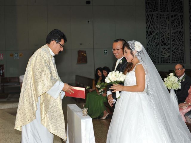 El matrimonio de Andrés  y Verónica  en San Borja, Lima 11