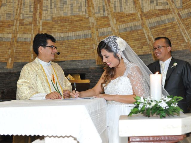 El matrimonio de Andrés  y Verónica  en San Borja, Lima 12