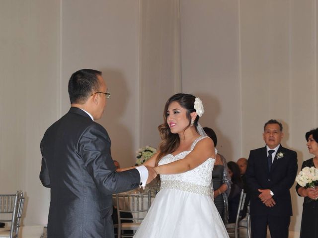 El matrimonio de Andrés  y Verónica  en San Borja, Lima 23