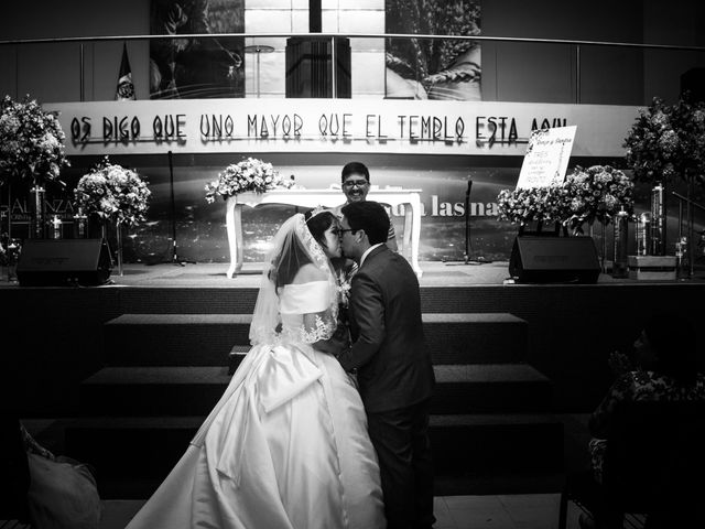 El matrimonio de Renzo y Sandra en Lince, Lima 17