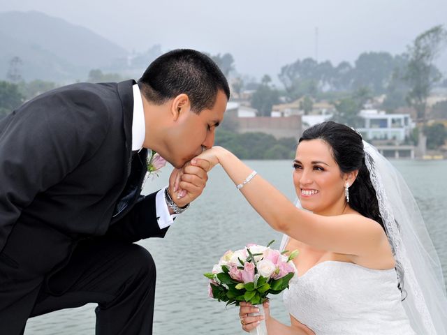 El matrimonio de Ricardo y Milagros en La Molina, Lima 1