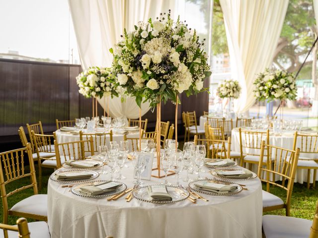 El matrimonio de Anthony y Andrea en Santiago de Surco, Lima 19