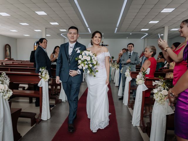 El matrimonio de Sol y Ricky en Santiago de Surco, Lima 17