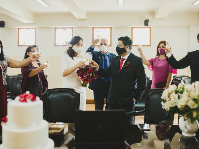 El matrimonio de Álex y Angélica en Santiago de Surco, Lima 30