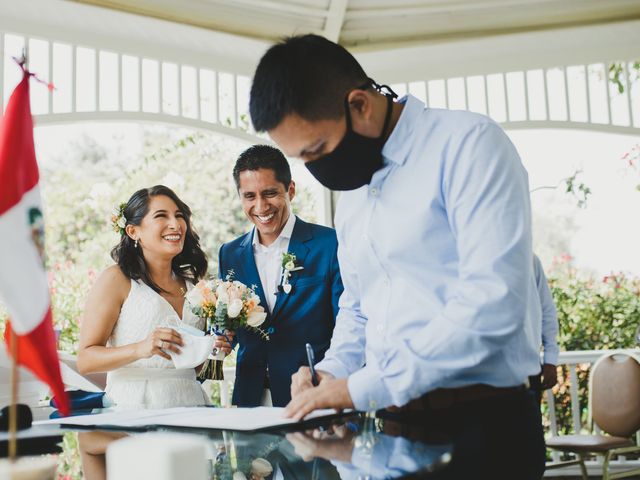 El matrimonio de Alex y Luzma en San Borja, Lima 21