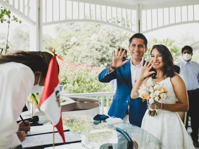 El matrimonio de Alex y Luzma en San Borja, Lima 22