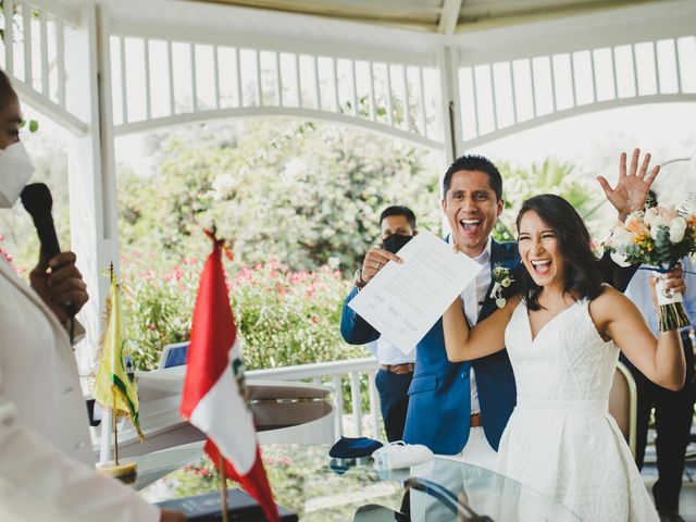 El matrimonio de Alex y Luzma en San Borja, Lima 24
