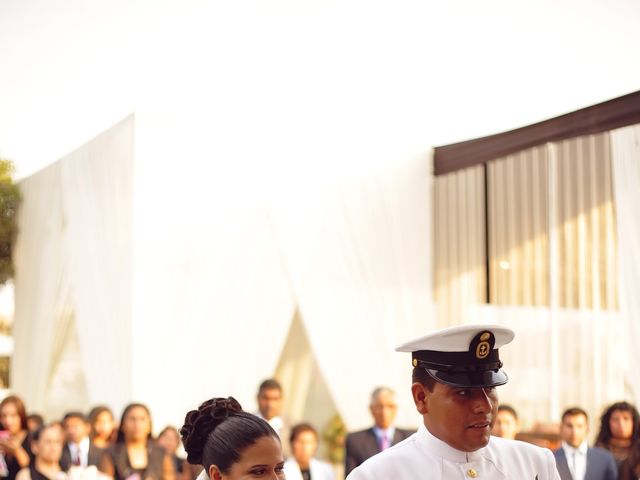 El matrimonio de Carlos y Maria Del Carmen en Chorrillos, Lima 11