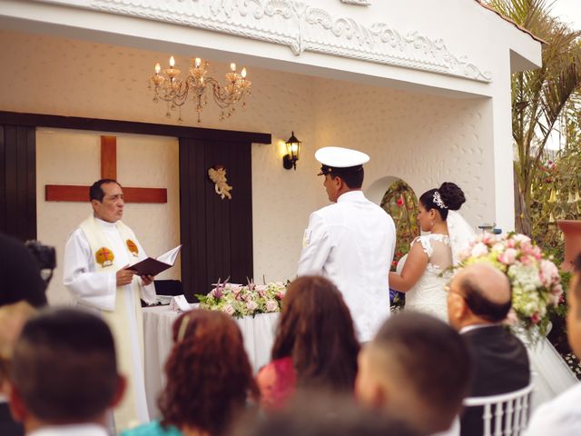 El matrimonio de Carlos y Maria Del Carmen en Chorrillos, Lima 19