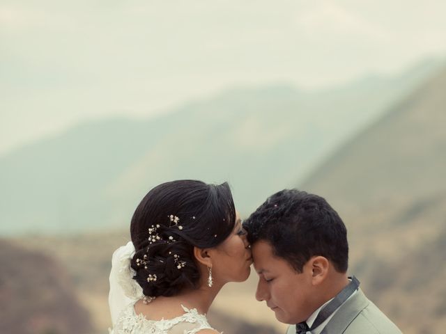 El matrimonio de Danilo y Milagros en Andahuaylillas, Cusco 21