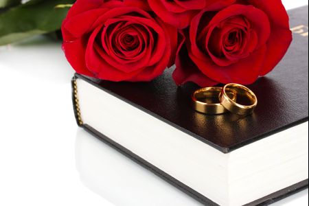 Lecturas para la ceremonia de la rosa: ¡símbolo de amor para dos!
