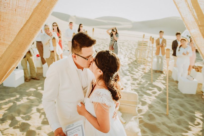 Hermosas lecturas ⲣara lа ceremonia ԁe la arena еn su boda